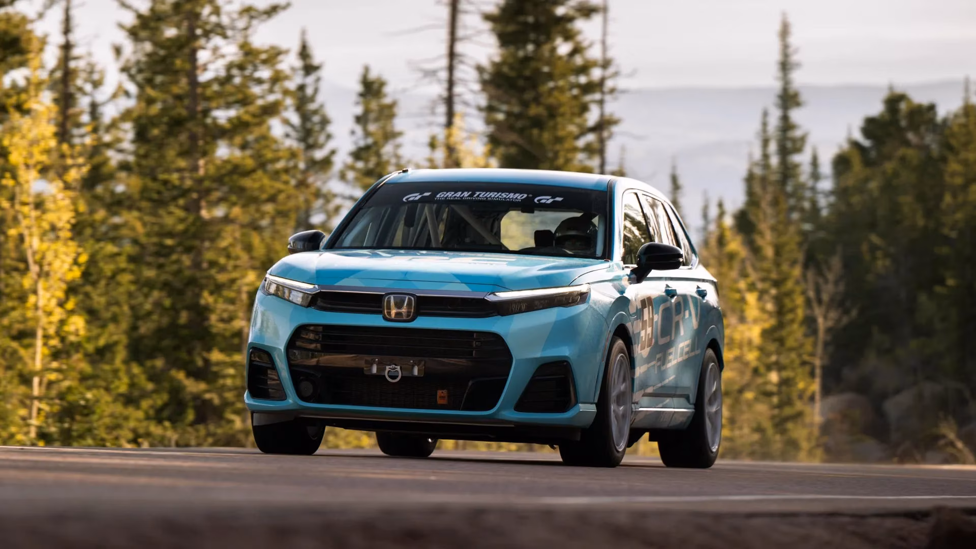 honda-s-cr-v-e-fcev-makes-history-at-pikes-peak-2026-the-first-hydrogen-race-car-on-the-mountain-image-1